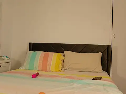 Snapshot of pink_saray chatting on May 26, 2026, 1:23 am pink saray online show from May 26, 2026, 1:23 am