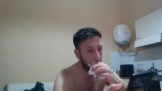 VincentZe99 online show from June 13, 2026, 2:09 am