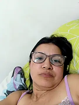 Casandra inthemorning online show from June 3, 2026, 2:14 am