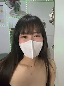Lov3lily online show from June 22, 2026, 3:53 pm