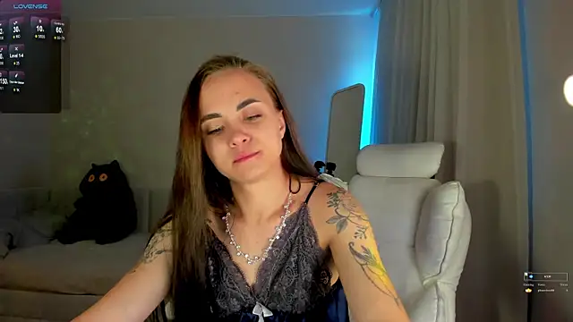 Snapshot of Black_Dollarss chatting on June 21, 2026, 2:03 am Black Dollarss online show from June 21, 2026, 2:03 am