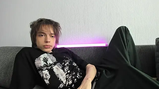 Nolan Sagee online show from May 14, 2026, 7:37 am