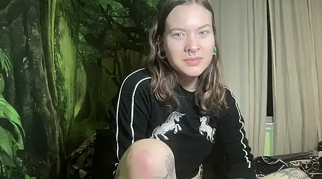 Snapshot of mo0ngoddess chatting on January 26, 2025, 2:24 am mo0ngoddess online show from January 26, 2025, 2:24 am