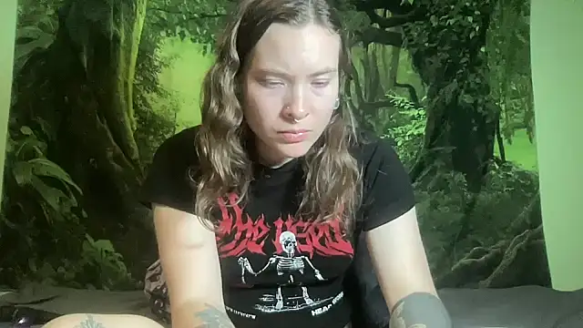 mo0ngoddess online show from May 2, 2026, 7:24 am