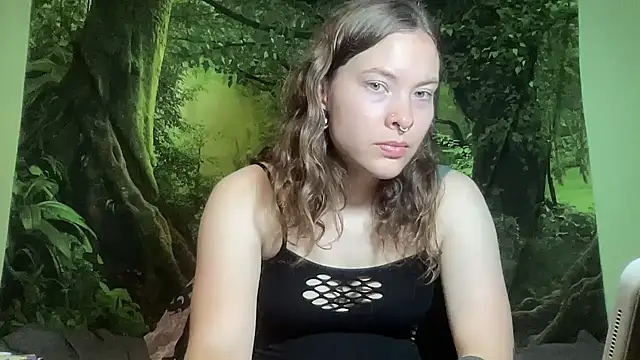 Snapshot of mo0ngoddess chatting on July 25, 2026, 3:26 am mo0ngoddess online show from July 25, 2026, 3:26 am