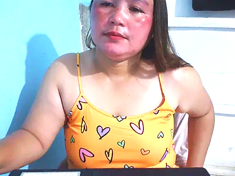 Snapshot of xsweetlover69x chatting on July 17, 2026, 2:34 pm xsweetlover69x online show from July 17, 2026, 2:34 pm