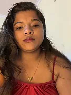 Snapshot of Kitttooo chatting on July 19, 2026, 10:35 pm Kitttooo online show from July 19, 2026, 10:35 pm