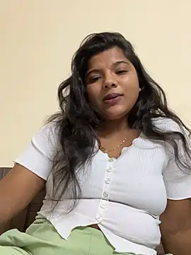 Snapshot of Kitttooo chatting on July 21, 2026, 7:43 am Kitttooo online show from July 21, 2026, 7:43 am