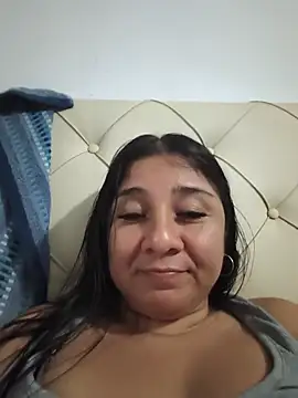 noemy-25 online show from May 31, 2026, 1:25 am