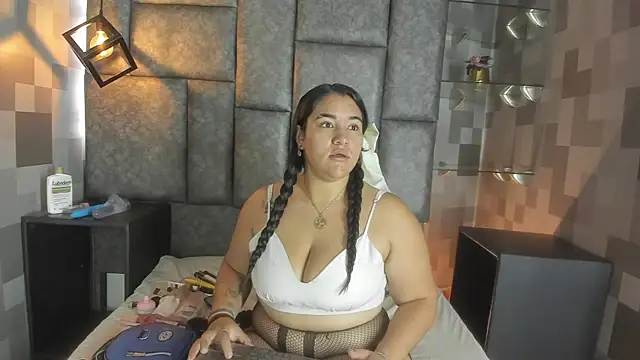 Snapshot of Ainoa_Ruiz chatting on June 3, 2026, 2:08 pm Ainoa Ruiz online show from June 3, 2026, 2:08 pm