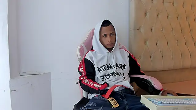 Snapshot of Supreme_Badboy chatting on June 29, 2026, 5:13 pm Supreme Badboy online show from June 29, 2026, 5:13 pm