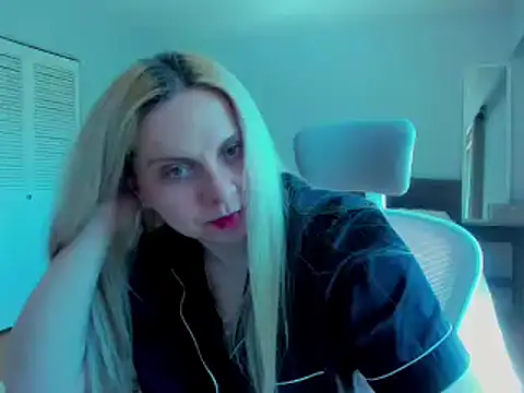 Snapshot of Laviora chatting on May 31, 2026, 11:39 pm Laviora online show from May 31, 2026, 11:39 pm