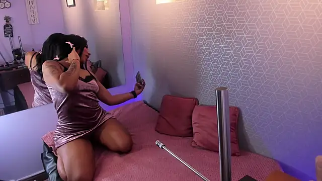 Nattasha Pink online show from June 14, 2026, 3:08 am