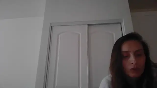 Snapshot of Luxeluvly chatting on May 13, 2026, 2:14 pm Luxeluvly online show from May 13, 2026, 2:14 pm