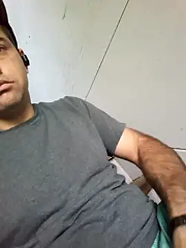 Johnathanleenol online show from July 29, 2026, 8:29 pm