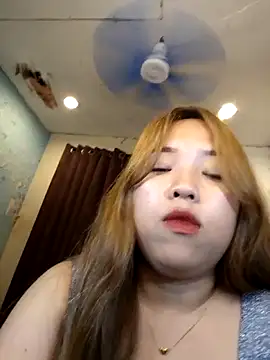 Snapshot of Anne_licous chatting on May 20, 2026, 6:14 pm Anne licous online show from May 20, 2026, 6:14 pm