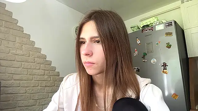 Snapshot of ZaraGuyette chatting on May 29, 2026, 12:14 pm ZaraGuyette online show from May 29, 2026, 12:14 pm