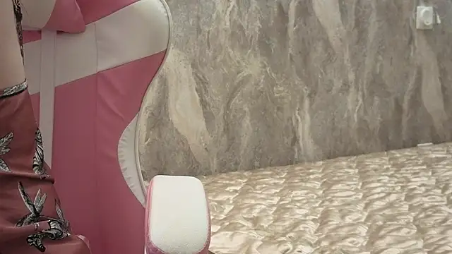 softiekitty online show from June 26, 2026, 11:09 pm