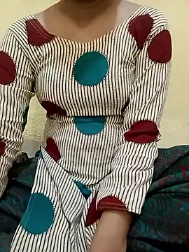 Snapshot of Hot_Riya_Sharma chatting on May 14, 2026, 5:03 am Hot Riya Sharma online show from May 14, 2026, 5:03 am