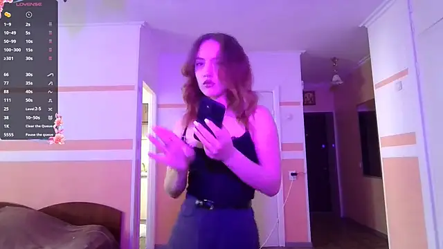 Snapshot of JulianeHedgpeth chatting on June 1, 2026, 11:23 am JulianeHedgpeth online show from June 1, 2026, 11:23 am