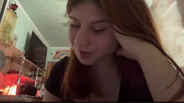 Snapshot of EmmaLovelyBB chatting on May 13, 2026, 7:55 pm EmmaLovelyBB online show from May 13, 2026, 7:55 pm