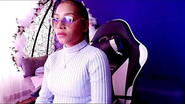 Scarlett Lune online show from May 20, 2026, 6:58 pm