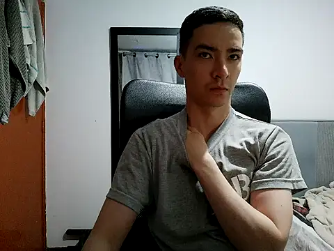Dan Hottie online show from May 14, 2026, 2:40 am