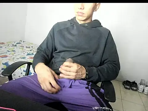 Snapshot of aquiles04 chatting on June 20, 2026, 4:26 am aquiles04 online show from June 20, 2026, 4:26 am