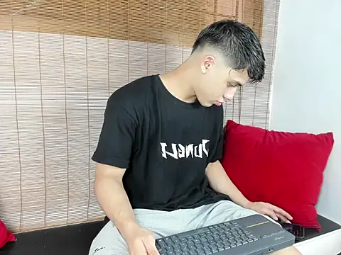 rocco gym online show from June 12, 2026, 8:30 pm