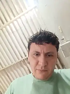 Snapshot of Maduro-Mariquita chatting on June 16, 2026, 1:36 pm Maduro-Mariquita online show from June 16, 2026, 1:36 pm