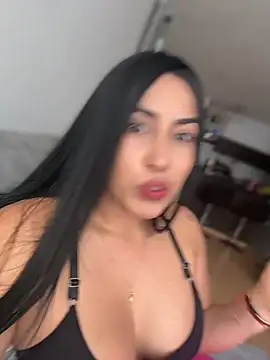 areviklusine1 online show from April 23, 2026, 12:29 pm