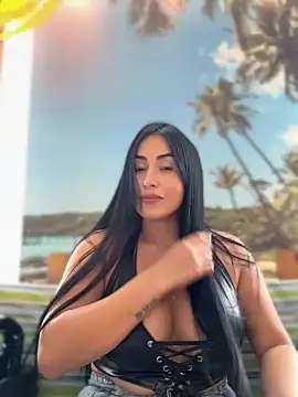 areviklusine1 online show from April 24, 2026, 7:49 pm