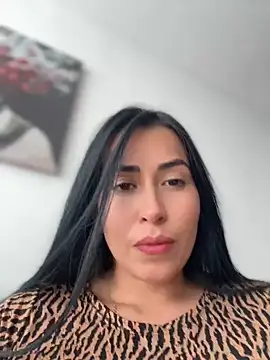 areviklusine1 online show from April 25, 2026, 7:55 pm