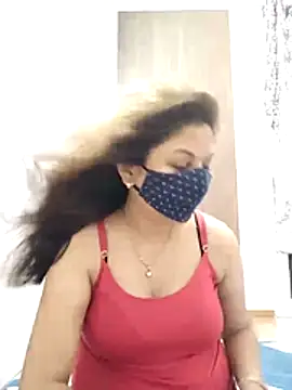 hot kiran2000 online show from June 21, 2026, 1:03 pm