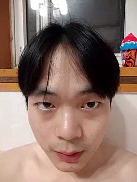 Auroraghost00 online show from May 21, 2026, 12:45 pm