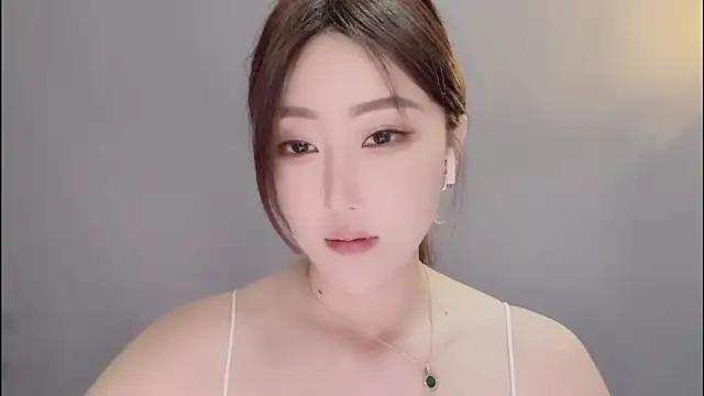 Aner333 online show from July 9, 2026, 9:02 am