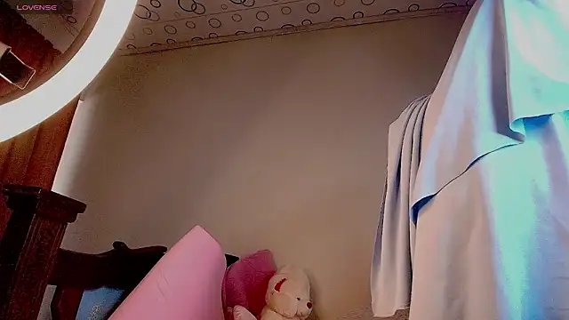 Snapshot of Nadine_Nassib chatting on June 20, 2026, 1:47 pm Nadine Nassib online show from June 20, 2026, 1:47 pm