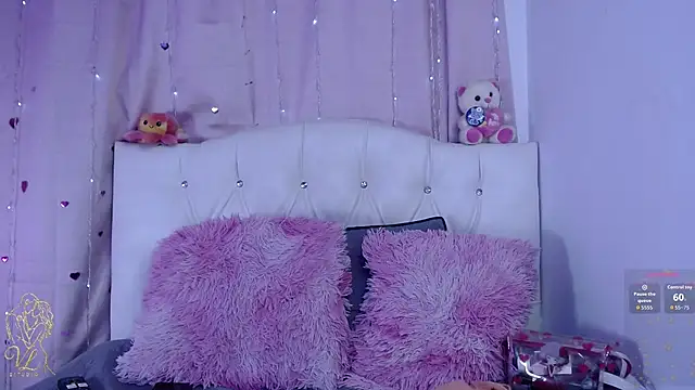 Snapshot of BLONDIE_TATIS chatting on July 13, 2026, 3:15 pm BLONDIE TATIS online show from July 13, 2026, 3:15 pm