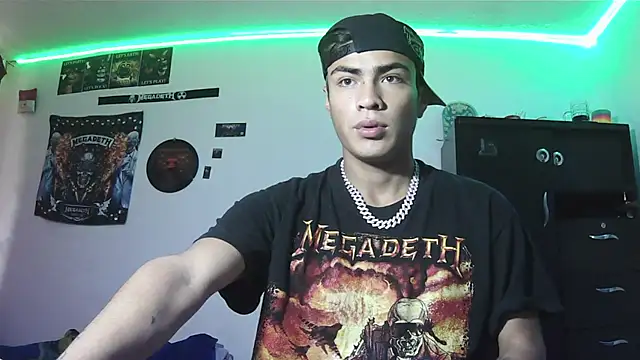Snapshot of Fenix_hardcock chatting on May 29, 2026, 5:00 pm Fenix hardcock online show from May 29, 2026, 5:00 pm