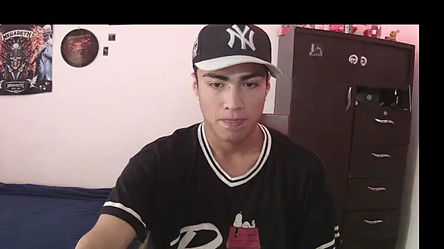 Snapshot of Fenix_hardcock chatting on July 14, 2026, 6:24 pm Fenix hardcock online show from July 14, 2026, 6:24 pm