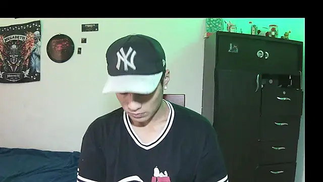 Snapshot of Fenix_hardcock chatting on July 15, 2026, 6:46 pm Fenix hardcock online show from July 15, 2026, 6:46 pm