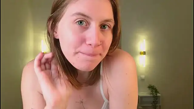 Snapshot of MollyLover_ chatting on June 5, 2026, 7:25 am MollyLover online show from June 5, 2026, 7:25 am