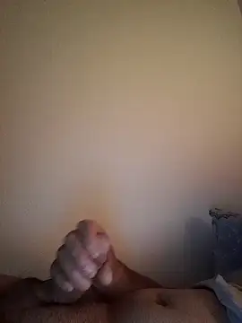 Snapshot of Nicolas065 chatting on May 15, 2026, 5:53 pm Nicolas065 online show from May 15, 2026, 5:53 pm