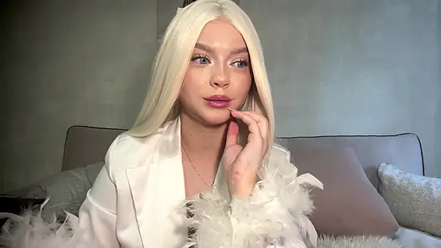 Snapshot of RussianGirlXX chatting on May 16, 2026, 3:11 pm RussianGirlXX online show from May 16, 2026, 3:11 pm
