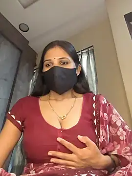 Snapshot of kaira_noty chatting on August 3, 2026, 11:48 am kaira noty online show from August 3, 2026, 11:48 am