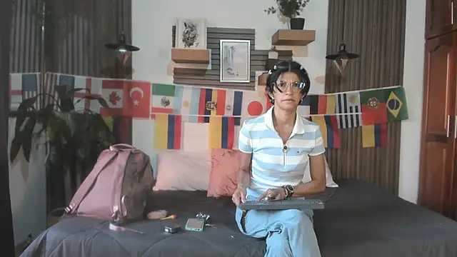 Snapshot of Evaa_campbell chatting on July 6, 2026, 12:02 pm Evaa campbell online show from July 6, 2026, 12:02 pm