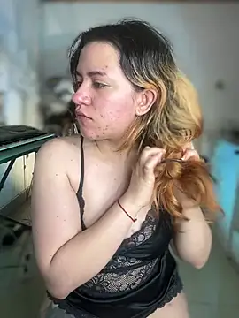 Snapshot of NikkiNix chatting on July 18, 2026, 1:04 pm NikkiNix online show from July 18, 2026, 1:04 pm
