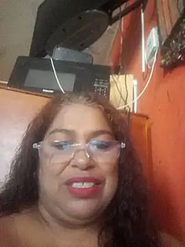 Snapshot of Megansquirt69 chatting on May 24, 2026, 8:14 pm Megansquirt69 online show from May 24, 2026, 8:14 pm