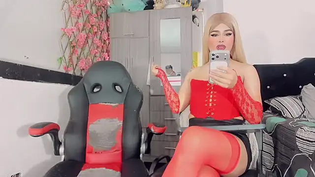 Thiara veky  online show from June 29, 2026, 7:03 pm