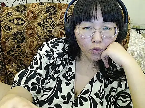 Snapshot of pikpikpikachu chatting on May 15, 2026, 2:07 am pikpikpikachu online show from May 15, 2026, 2:07 am